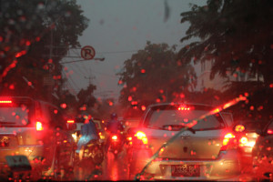 jakarta-rain-mean-traffic-jam