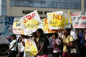 sri-lanka-university-students-protesting-against-privations